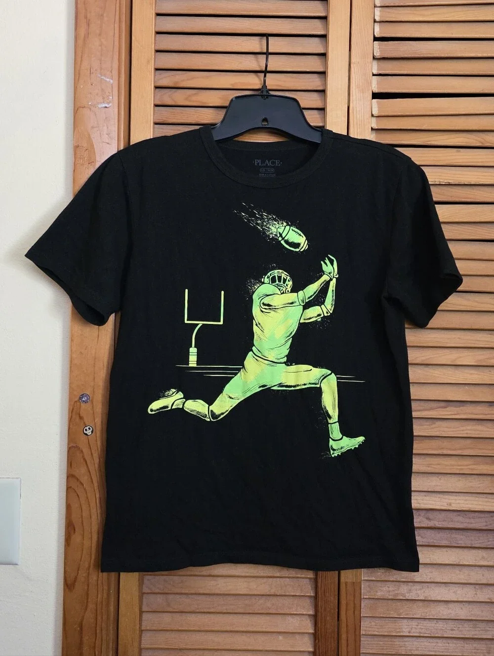 EUC The Childrens Place Kid's Football Player Graphic Tee Size Large
